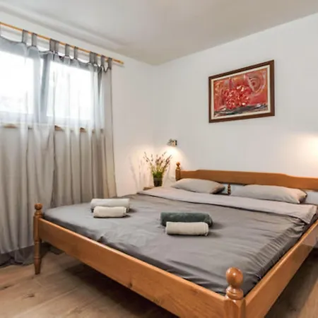 Holiday home Paola By Interhome